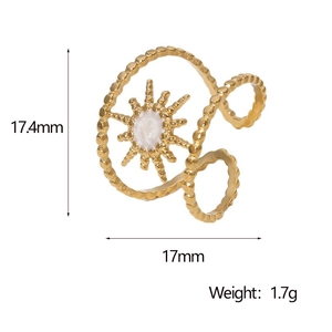Detail view of gold sun ring with dimensions 17.4mm by 17mm and weight 1.7g