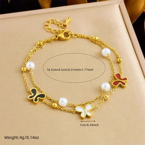 Bracciale a doppio strato placcato oro in acciaio con perle e ciondoli a farfalla