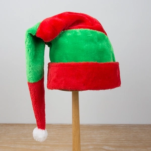 Cappello da elfo natalizio a strisce rosse e verdi in peluche con pompon su supporto