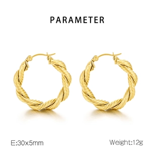 Detailed parameter view of 18K gold-plated twisted hoop earrings sized 30x5mm