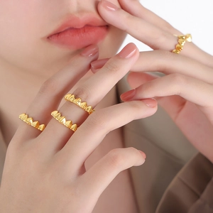French style gold plated wavy heart ring with irregular geometric design for women