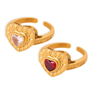 Anillos bohemios de acero inoxidable bañados en oro 18k con circonitas de corazón