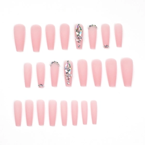 Matte nude roze ballerina plaknagels met luxe steentjes en extra lange coffin vorm