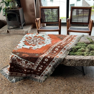 Bohemian woven geometric throw blanket with fringe tassels for sofa or outdoor camping