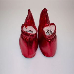 Glossy red jester shoes for Christmas parties with metallic finish and pointed toes
