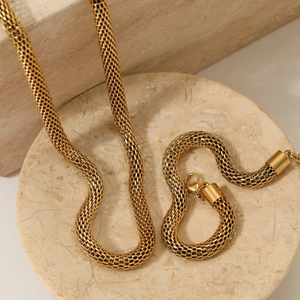 Minimalist golden mesh chain necklace and bracelet set made of stainless steel