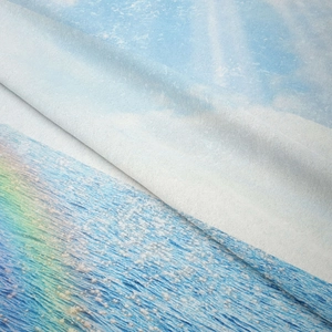 Detailaufnahme von Ozean-Digitaldruck auf dickem, weichem Fleece-Wandteppich