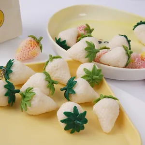 Realistic PVC Artificial White Strawberry Keychain Simulation Food Model For Bag Hanging Photo Props