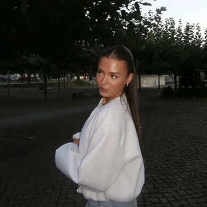 Veste blanche décontractée pour femme avec fermeture éclair style bomber pour le street fashion