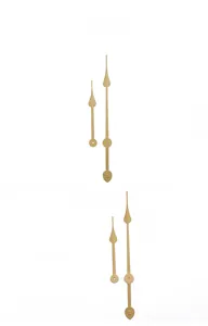 Detailansicht der goldfarbenen Uhrzeiger aus Aluminium für Quarzuhren mit Tropfenspitzen