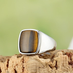 Fashionable titanium steel ring featuring a square tiger eye stone on a silver metal band