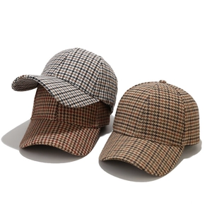 Classic houndstooth check baseball cap in cream and brown wool fabric for autumn