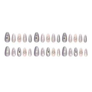 Set de faux ongles cat-eye avec charmes 3D étoile et lune et paillettes argentées
