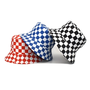 Lot de trois bobs à motif damier en coton épais rouge, bleu et noir de qualité