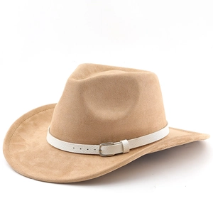 Klassischer Fedora-Hut aus kamelfarbenem Wildlederimitat mit weißem Lederband und Schnalle