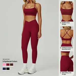 Ensemble de yoga bordeaux pour femme avec brassière croisée et legging taille haute