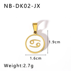 Détails des dimensions et poids du pendentif signe Cancer doré avec nacre blanche