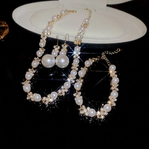 Completo Gioielli Collana Bracciale Orecchini Künstliche Perle Imitazione Strass Fiore Per Donna Stile Francese Oro