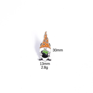 Detail view of 30mm Halloween wizard dwarf enamel pin with size and weight specs
