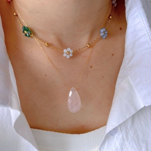Collier Pendentif Goutte d'Eau en Acier Inoxydable Quartz Rose pour Femme Marguerite Arcobaleno Charme Fleur Bijoux de Mode