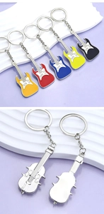 Détails de porte-clés décapsuleurs en métal en forme de guitare et violon, plusieurs couleurs