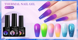 Detail of thermal glitter nail gel showing temperature-responsive color change effects