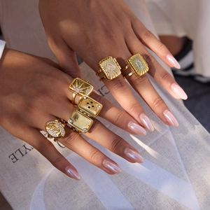 Vintage gold-plated stainless steel tarot rings with star and crown zircon details
