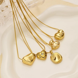 Fashion Stainless Steel Gold Plated Heart Star Pendant Necklace Women Irregular Rhinestone Inlaid Clavicle Chain Jewelry
