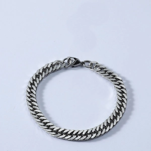 Professional silver Cuban link chain bracelet made of stainless steel with lobster clasp
