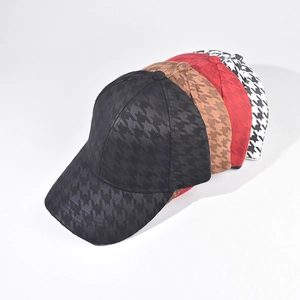 Classic houndstooth check baseball caps for men and women in four assorted color styles