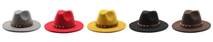 Ligne de chapeaux fedora en laine de cinq couleurs avec sangles cuir et rivets métal
