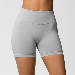 Détail du short de sport sans couture gris clair à taille haute et gainant