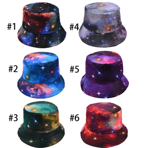 Cappelli a secchiello con stampa galassia e nebulosa stellare in sei colori diversi