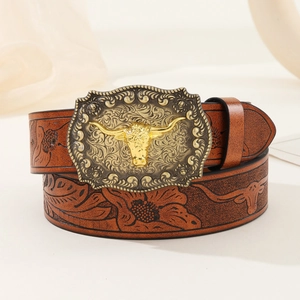 Ceinture western en similicuir marron avec motifs floraux et boucle tête de taureau