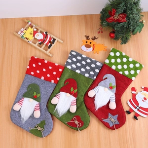 Chaussettes De Noël En Peluche Avec Décoration Poupée Gnome Polka Dot Rudolf Sacs Cadeaux Suspendus Pour Sapin Cheminée