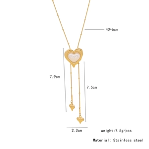 Detailed size chart of stainless steel camellia heart pendant necklace with measurements