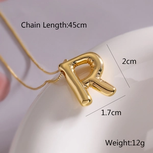 Detailed size chart for golden balloon letter R pendant necklace with dimensions and weight