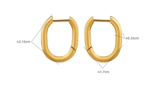 Detailed size chart of gold U-shaped earrings with 2.15cm height and 1.7cm width dimensions