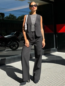 Women black suit vest and wide-leg trousers set with a grey printed inner top