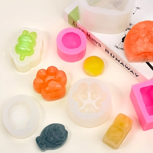 Creative animal-shaped silicone molds for DIY soap and chocolate making in various colors