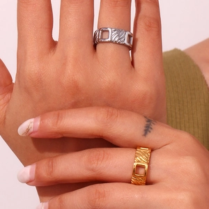Fashion 18K gold plated stainless steel square ring with textured diagonal cutout design