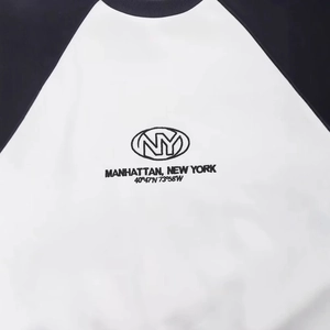 Women's crewneck raglan sleeve sweatshirt with NY Manhattan embroidery in black and white
