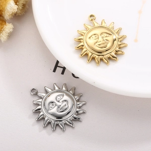 Polished stainless steel sun face charms in gold and silver finish for DIY jewelry