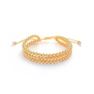 Dreilagiges goldenes Perlenarmband mit Herz-Webkordel und verstellbarem Verschluss