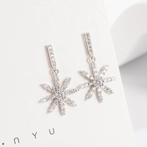 Elegant S999 sterling silver snowflake drop earrings with sparkling cubic zirconia stones