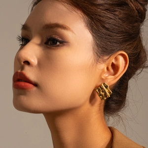 Vintage Geometric Ruffled Stud Earrings For Women Stainless Steel Gold Plated Textured Wave Pattern Retro Jewelry