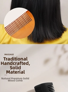 Feinzahniger Massagekamm aus Holz und schwarzer Frisierkamm für Haarpflege und Styling