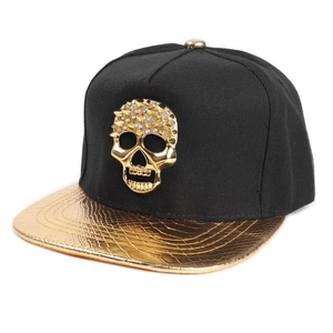 Casquette hip-hop avec crâne doré et visière en serpent sur bonnet noir