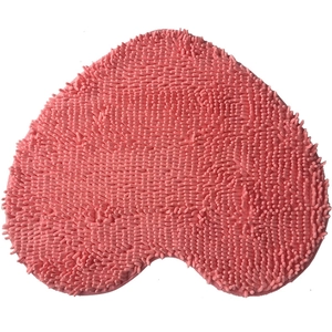 Absorbent pink heart-shaped chenille rug with soft microfiber texture on white background