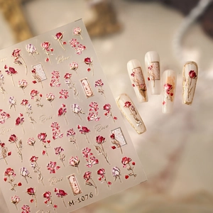 Autocollants 3D pour ongles à motif de rose rouge vintage avec accents dorés